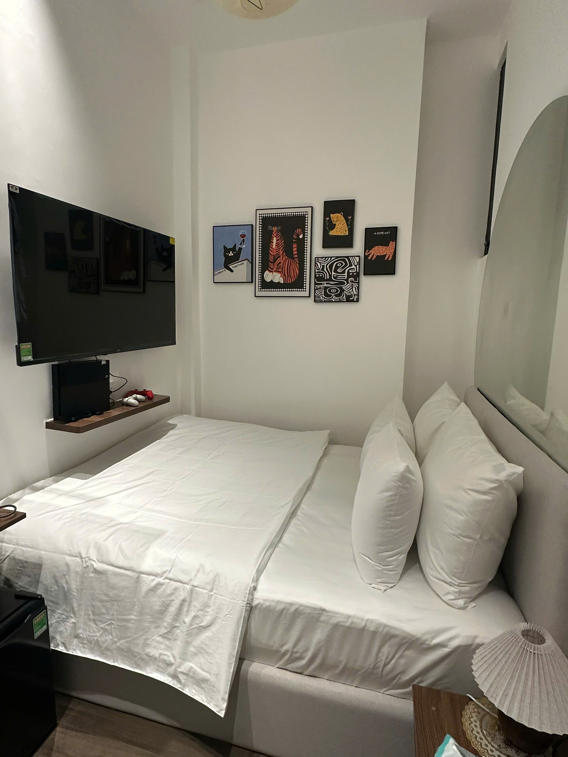 Phòng Mirror tại The Ban Don Homestay